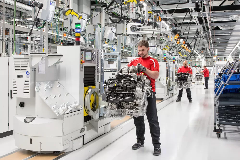 Porsche открывает новый завод по производству восьмицилиндровых двигателей